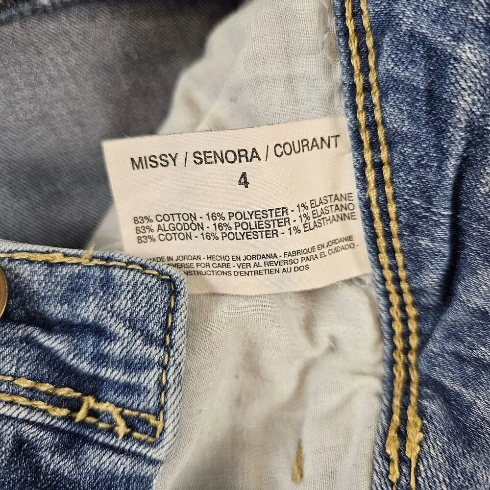 Bandolino‎ Selene Jeans Women's Size 4 Cropped Light Blue Denim Missy